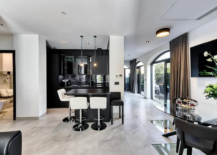 Apartment One B With Heated Private Pool