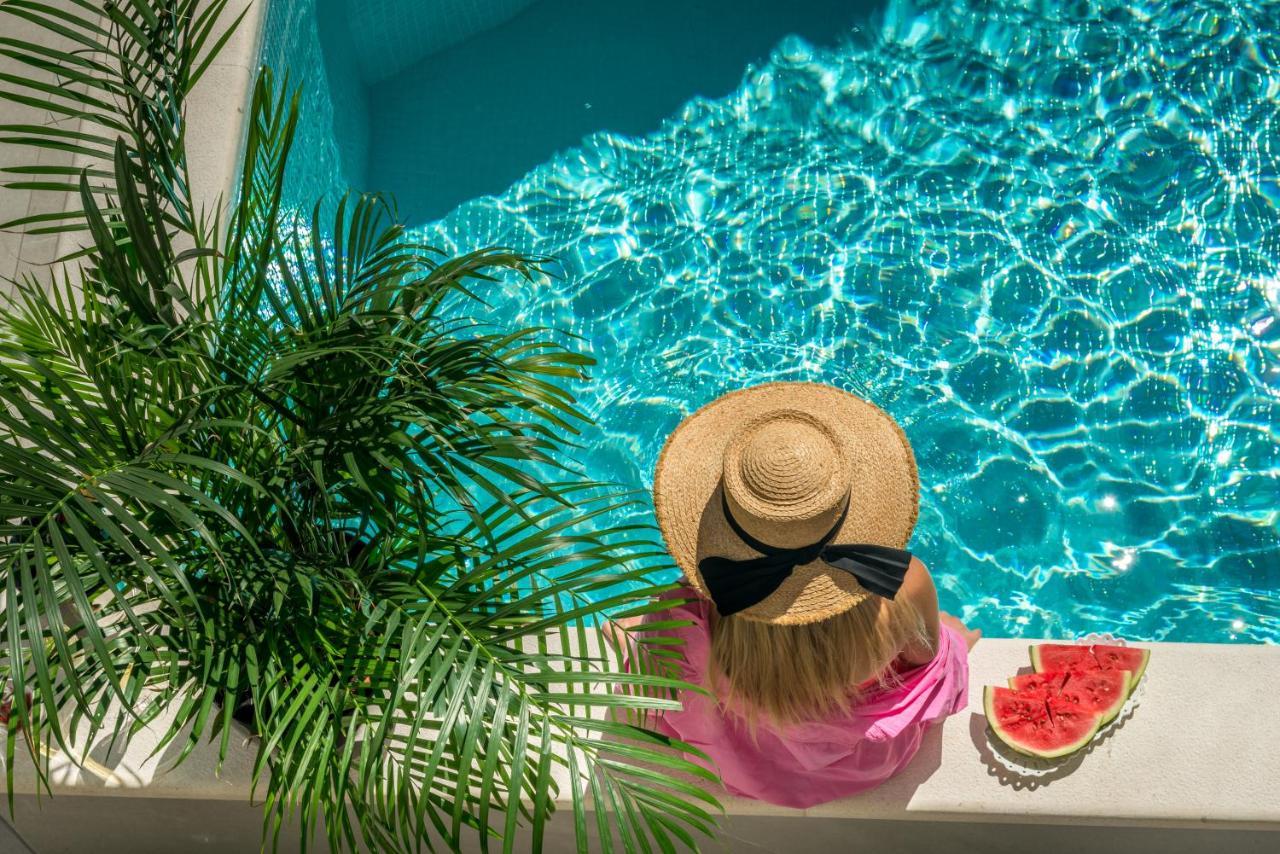 Apartment One B With Heated Private Pool