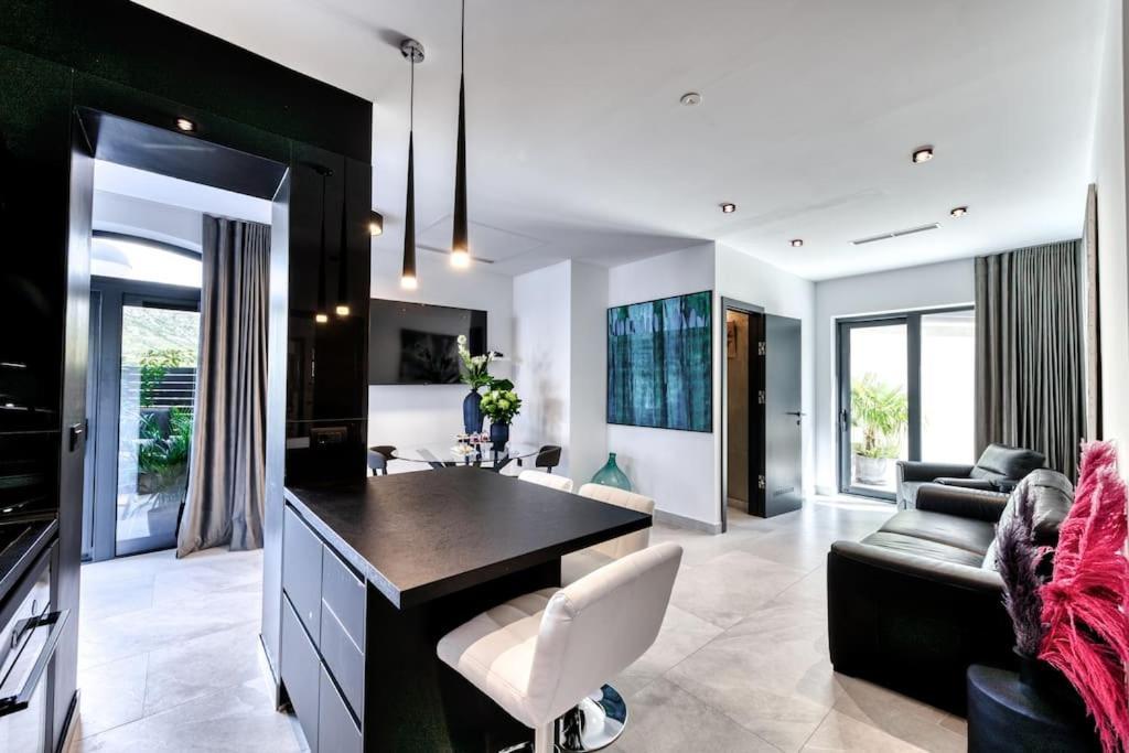 One B With Heated Private Pool Apartment Dubrovnik